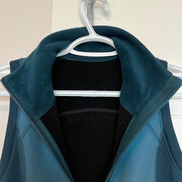 Reflective Lululemon Vest Size 4 - Picture 4 of 10
